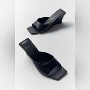 St. Agni Classic Wedge Heel Black